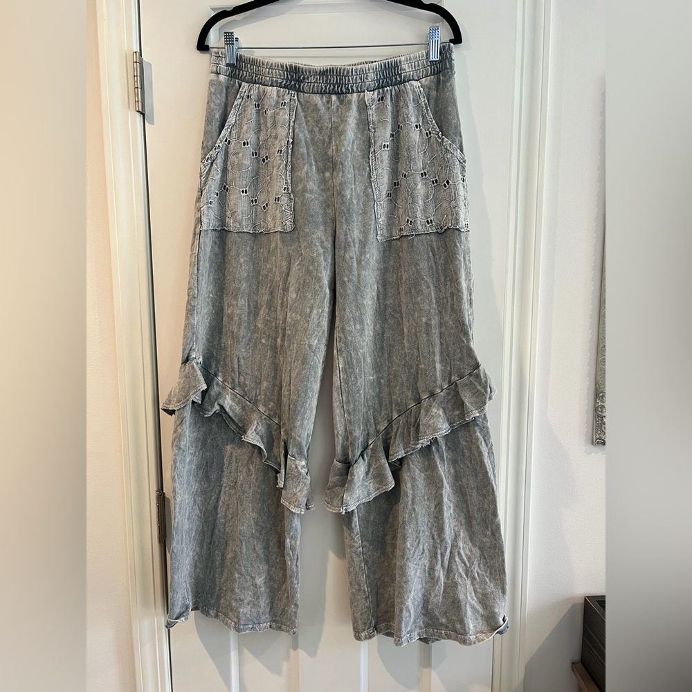 NEW J Her Grey MineralWash Eyelet Pocket Ruffle Detail WideLeg Pants S